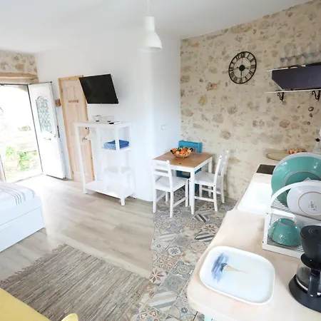 Ravi Boutique - 1 Minute Walk From * Kalyves