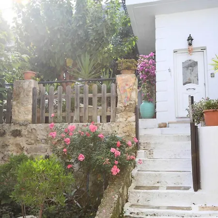 Ravi Boutique - 1 Minute Walk From